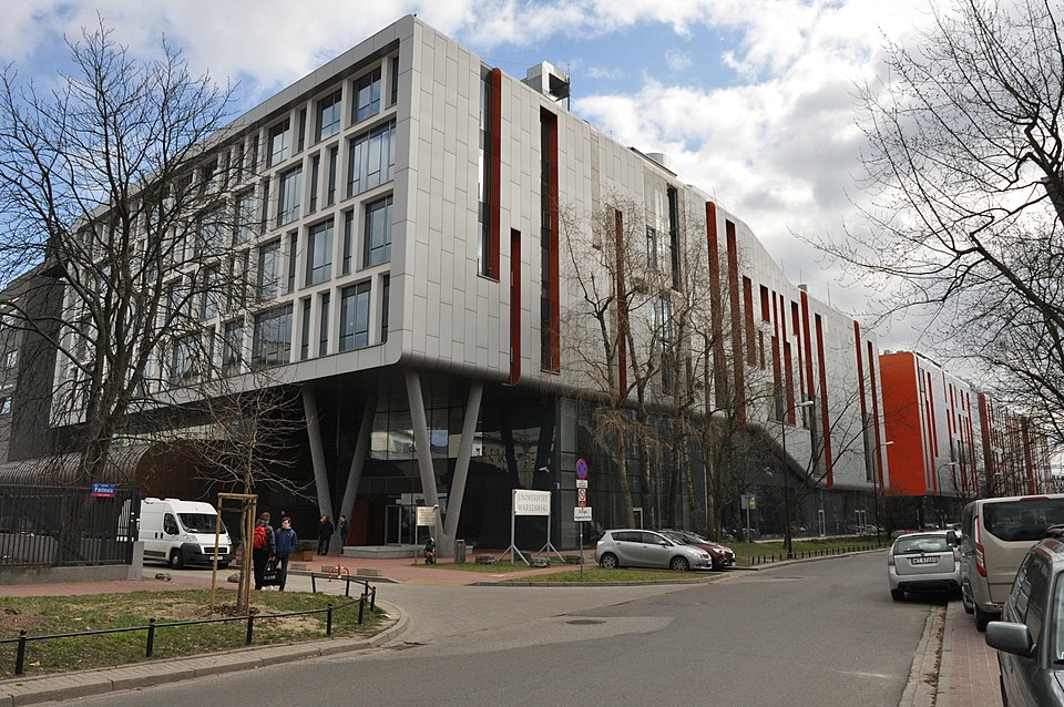 Wydział_Fizyki_UW_z_Pasteura